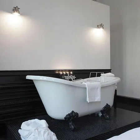 The Black 3* Antwerpia