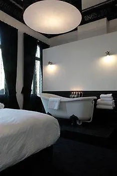 The Black 3* Antwerpia